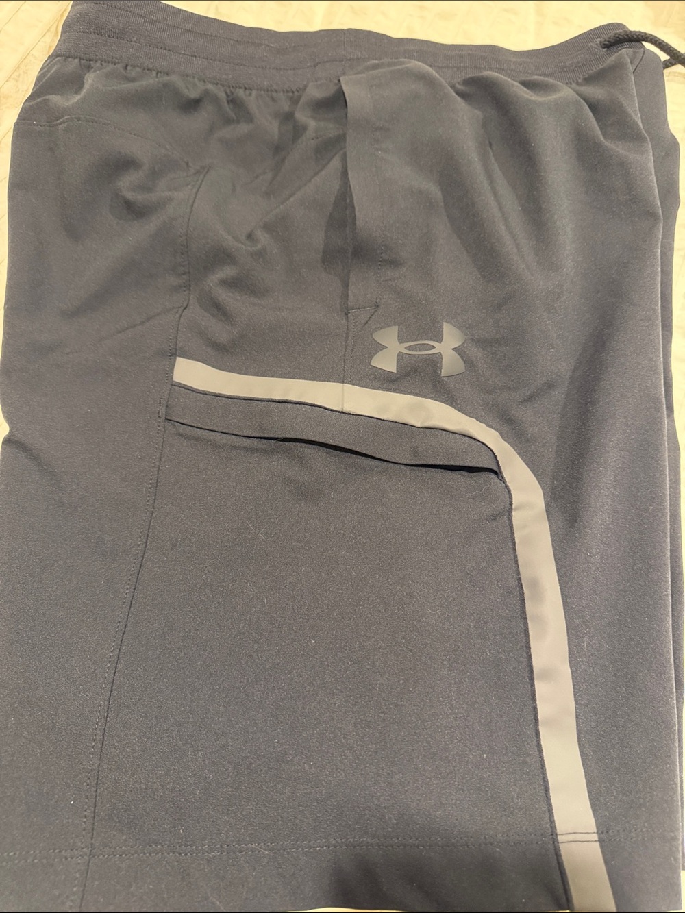 Men’s Large Under Armour Cargo Elite Shorts - Picture 3 of 8